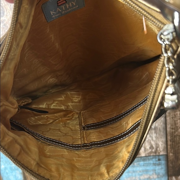 Kathy Van Zeeland Gold and Brown Designer Shoulder Bag - Picture 16 of 16